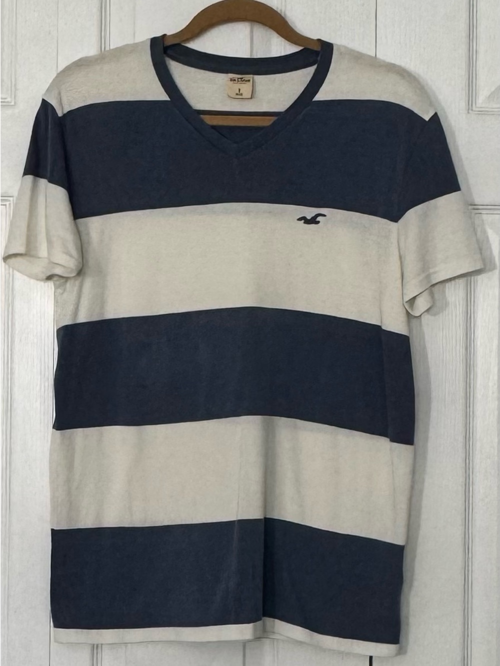 Hollister Men’s V-Neck Blue & White Striped Short Sleeve Tee